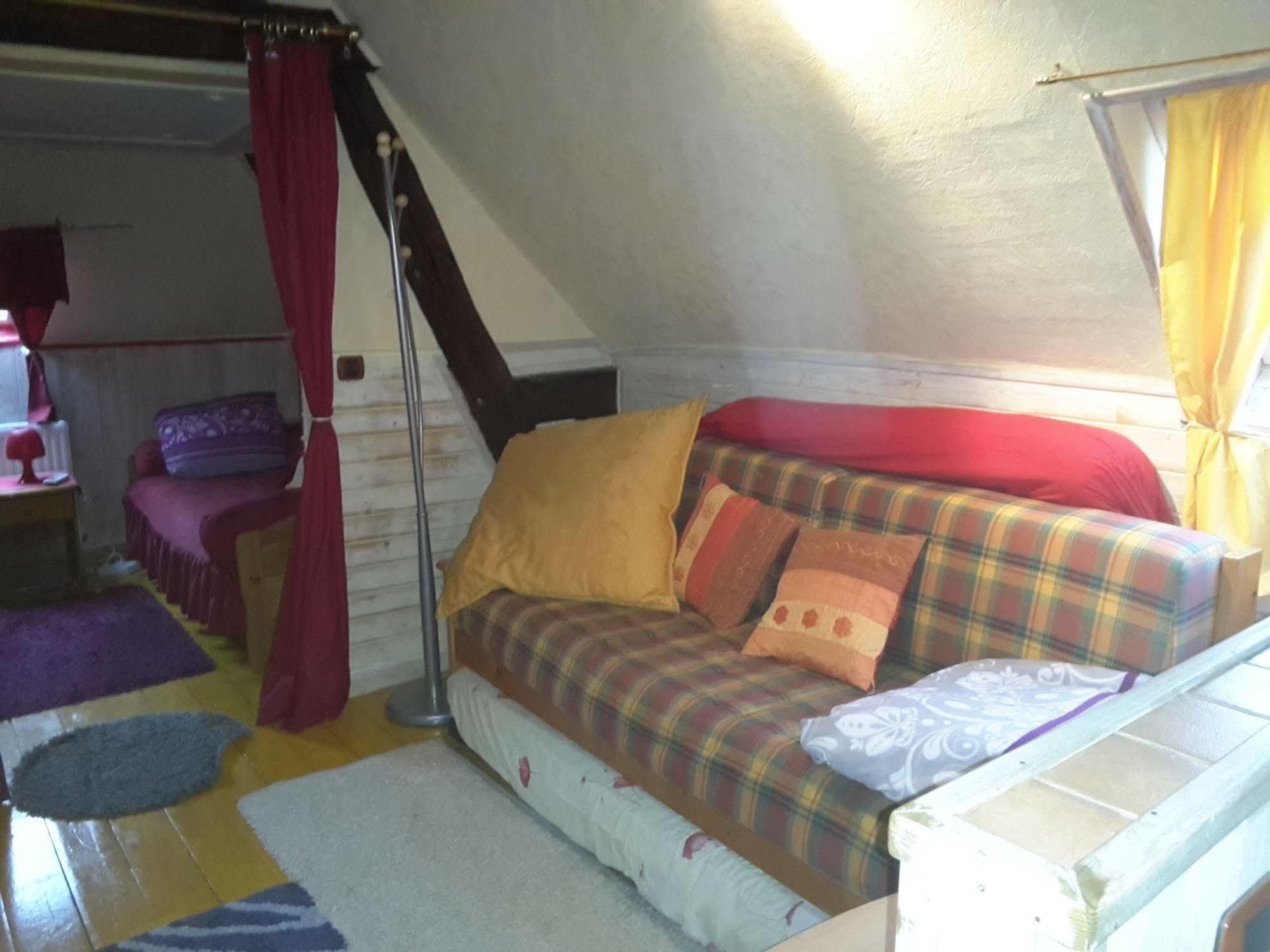Chambres D'Hotes Les Pensees Douces Auxerre Exterior foto